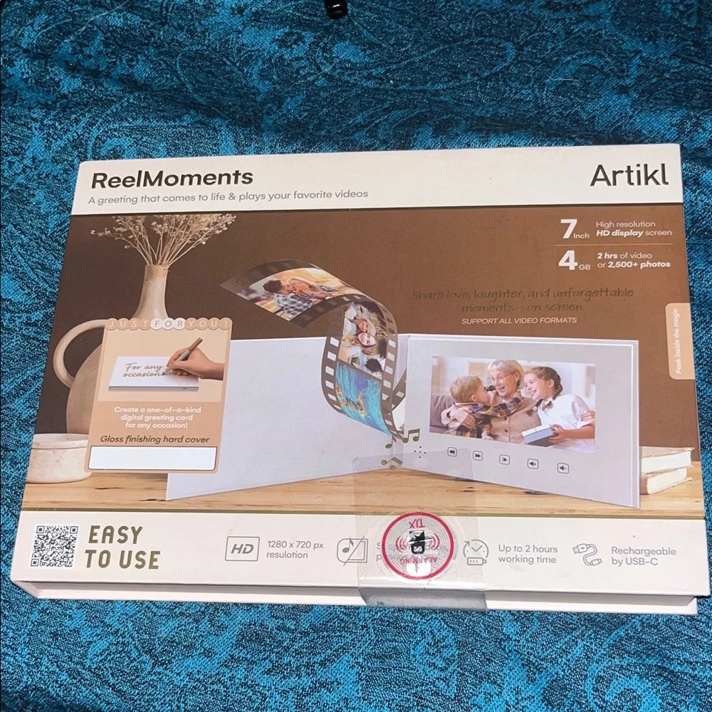 AMAZING ReelMoments Digital Photo Frame video included ! personal soundtrack